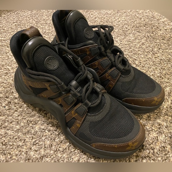 Authentic Louis Vuitton LV Archlight Sneaker Size US 8.5 EU 38.5 - Picture 7 of 16